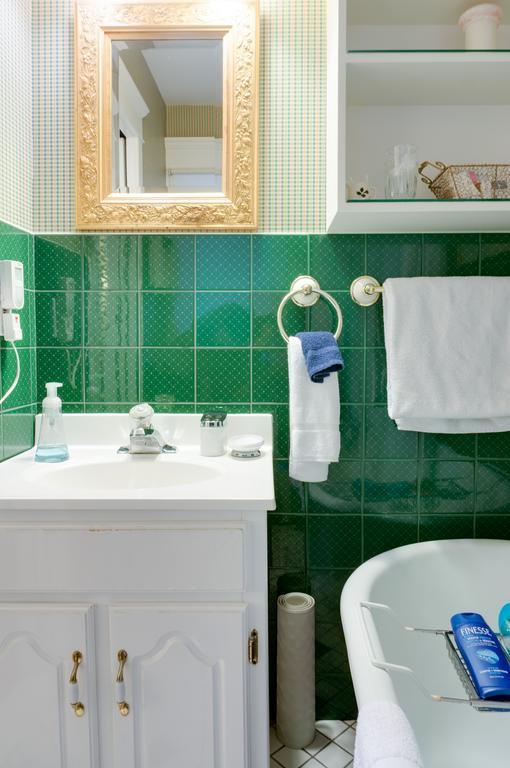 Calgary Westways Guest House Ruang foto