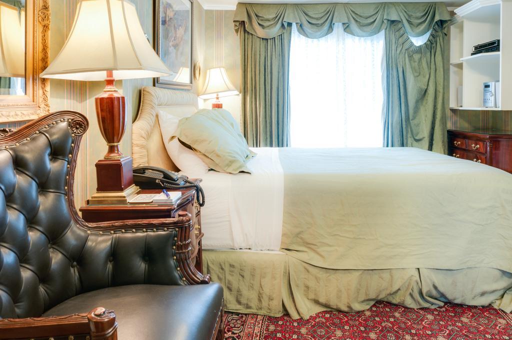 Calgary Westways Guest House Ruang foto
