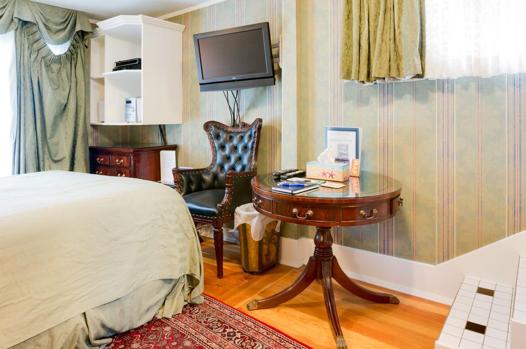 Calgary Westways Guest House Ruang foto