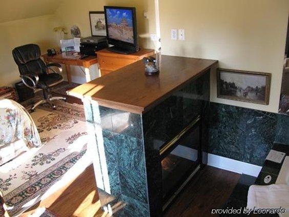 Calgary Westways Guest House Ruang foto