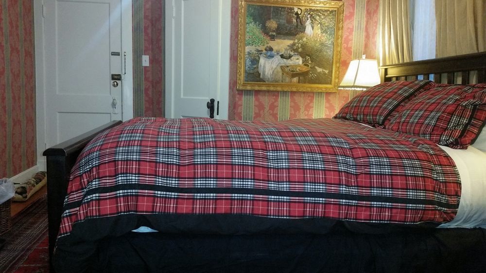 Calgary Westways Guest House Bagian luar foto